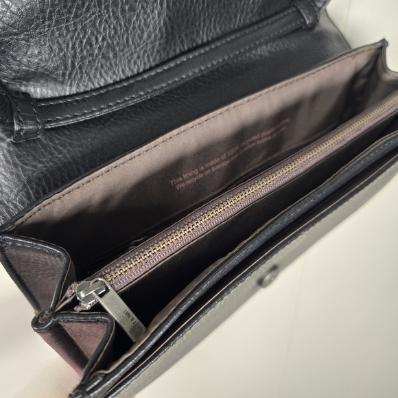 Sleek Matt&Nat Vegan Leather Crossbody Bag - Picture 5 of 9